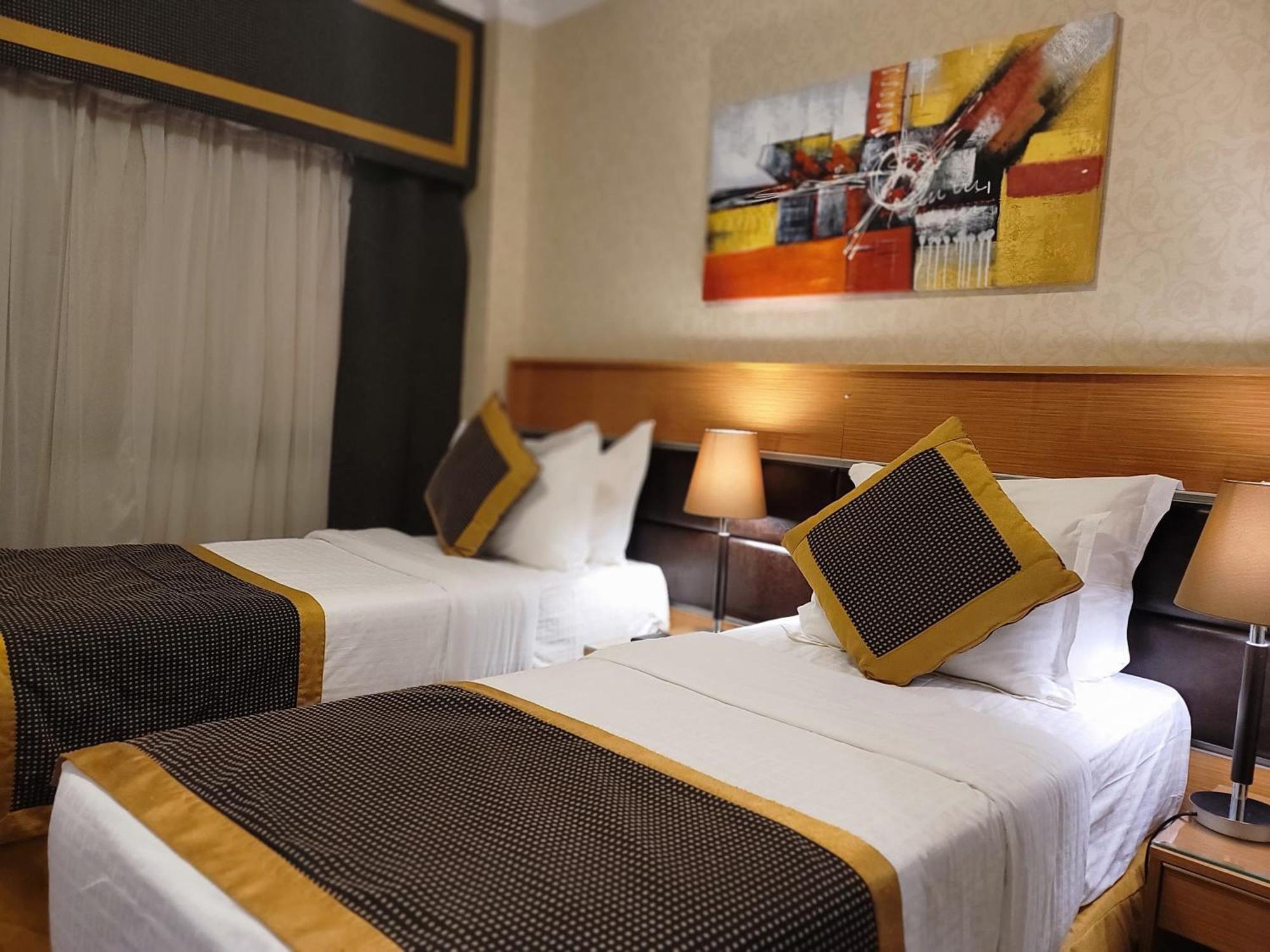 Golden Tulip Al Shakreen Medina Esterno foto