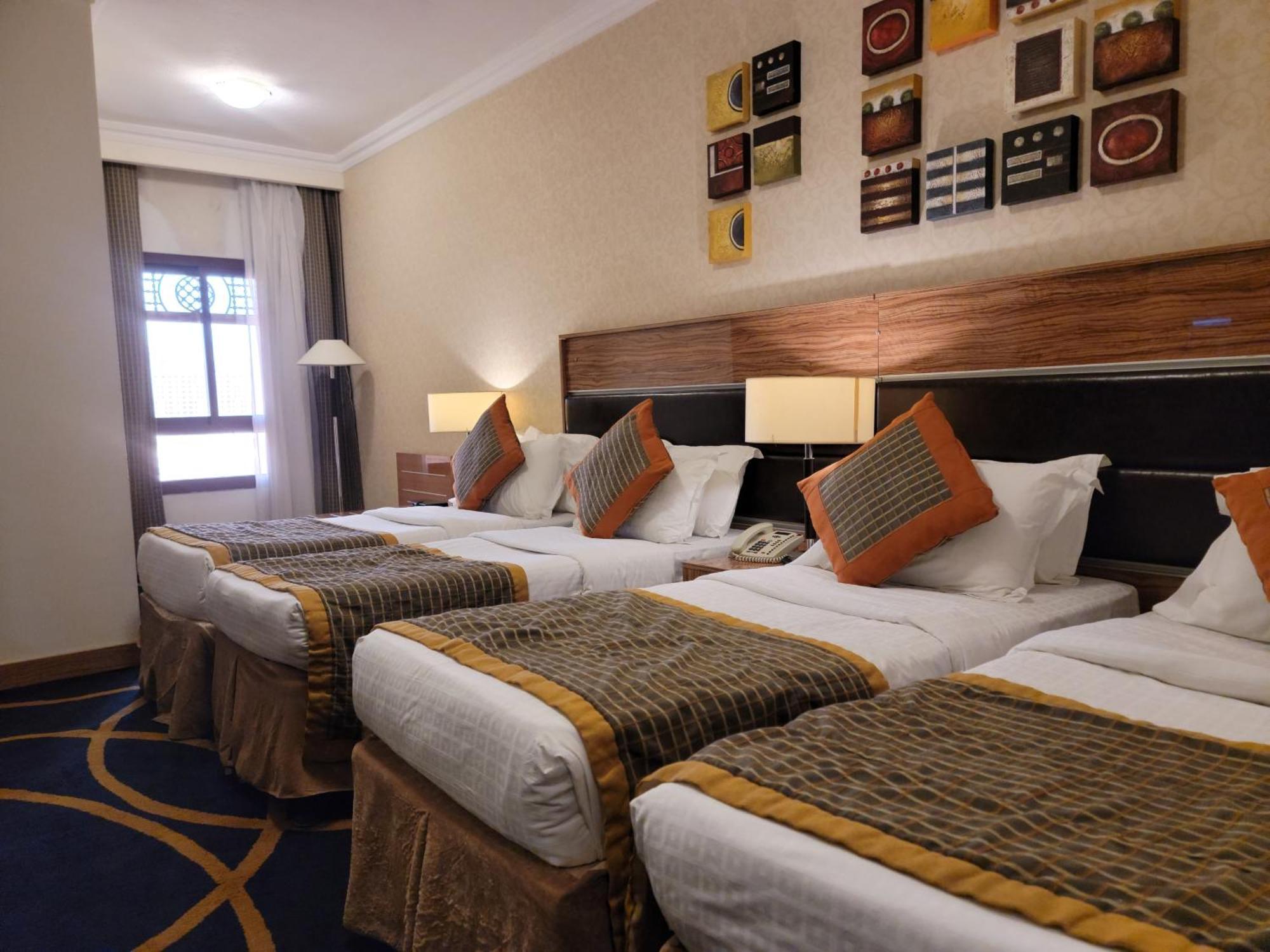 Golden Tulip Al Shakreen Medina Esterno foto