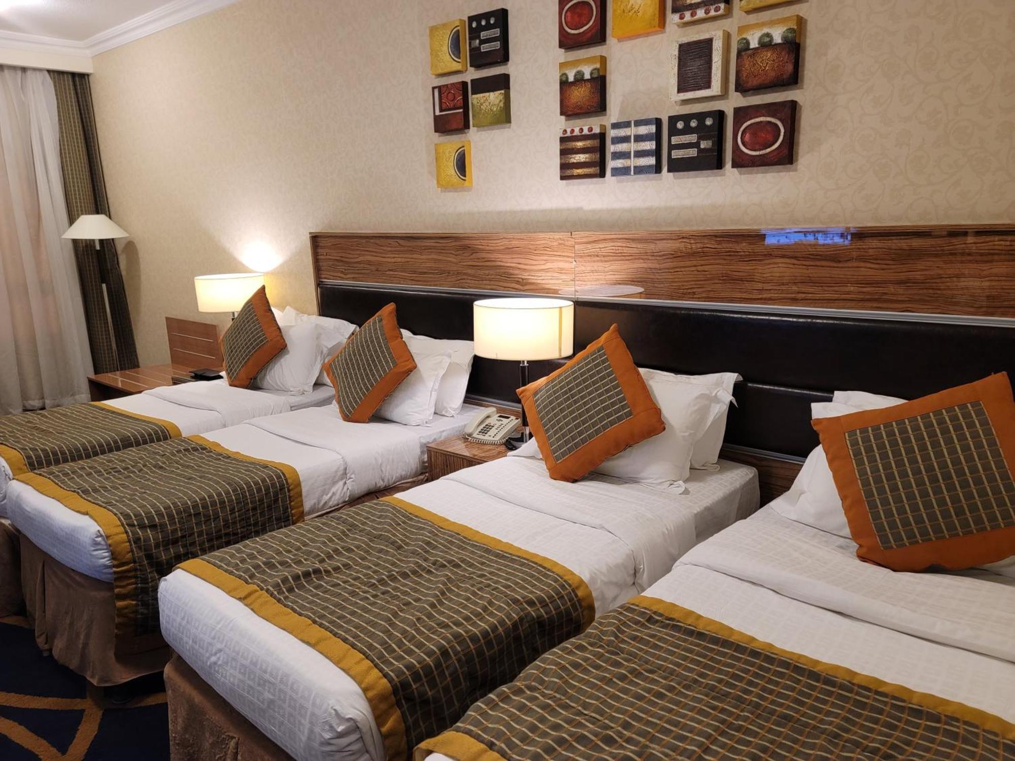 Golden Tulip Al Shakreen Medina Esterno foto